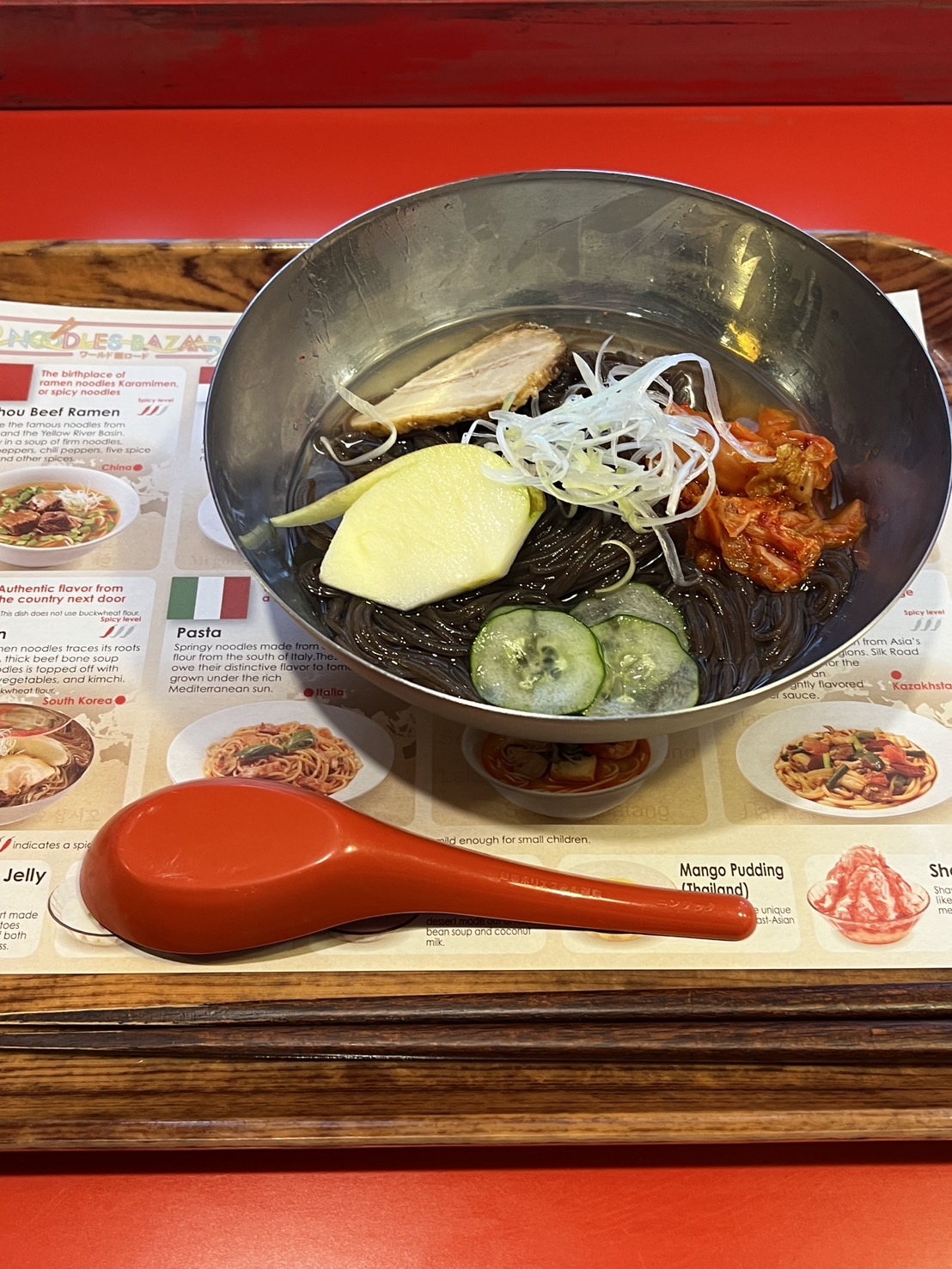 【軽食に】カップヌードルミューアジムでプチグルメ【ワールド麺ロード】