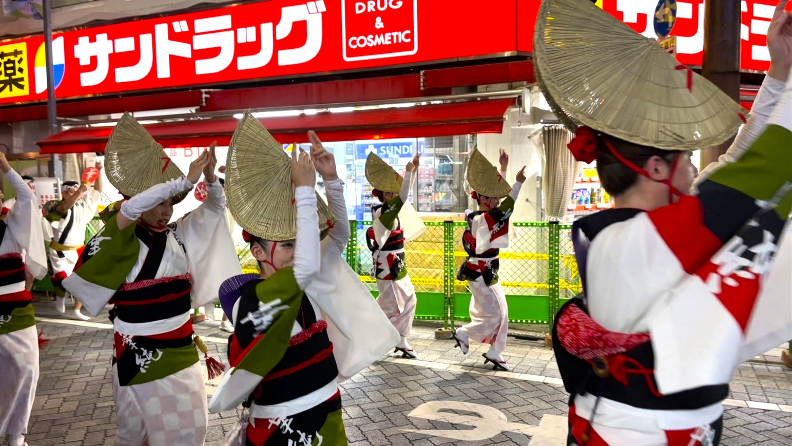 東京高円寺阿波踊り2025。～阿波踊りの魅力に迫る～【写真】